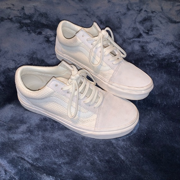 Vans - Picture 1 of 4